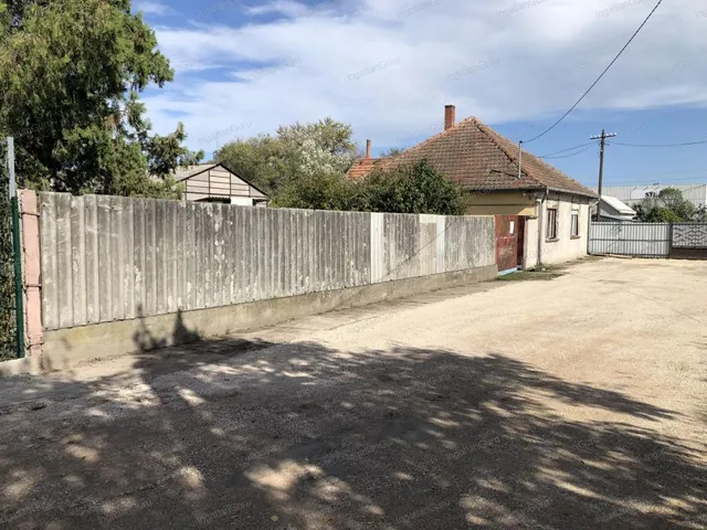 Eladó ház Kecskemét 100 nm