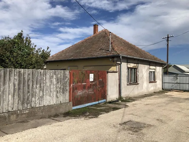 Eladó ház Kecskemét 100 nm