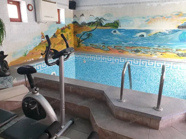 Eladó kereskedelmi és ipari ingatlan Kecskemét, Belváros 500 nm