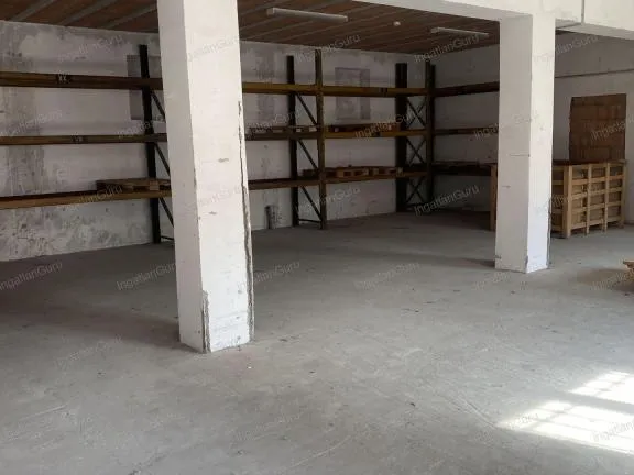 Kiadó kereskedelmi és ipari ingatlan Kecskemét, Katonatelep 900 nm
