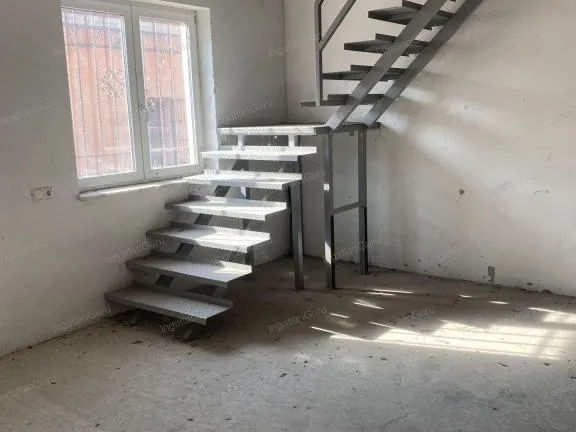 Kiadó kereskedelmi és ipari ingatlan Kecskemét, Katonatelep 900 nm