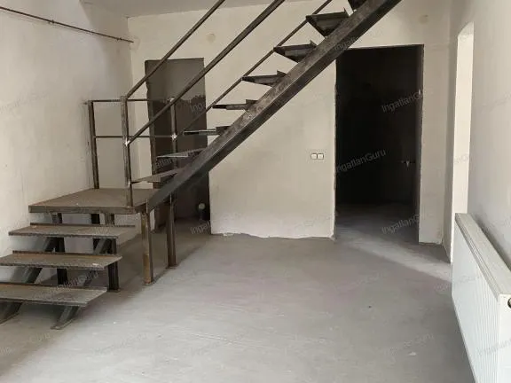 Kiadó kereskedelmi és ipari ingatlan Kecskemét, Katonatelep 900 nm