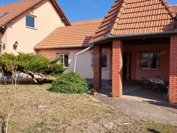 Eladó kereskedelmi és ipari ingatlan Kecskemét, Katonatelep 383 nm