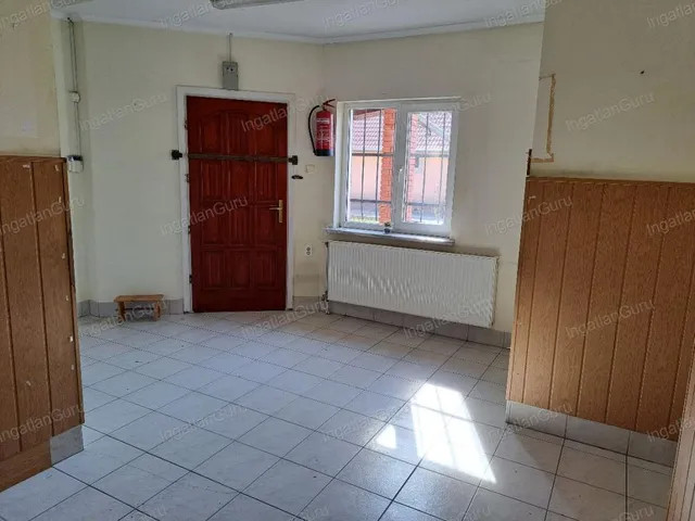 Eladó kereskedelmi és ipari ingatlan Kecskemét, Katonatelep 383 nm