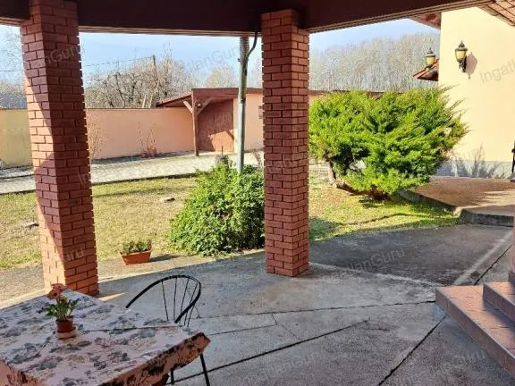 Eladó kereskedelmi és ipari ingatlan Kecskemét, Katonatelep 383 nm