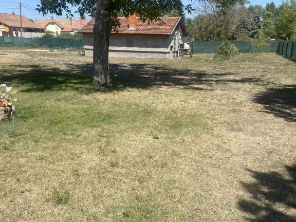 Eladó telek Kecskemét 2000 nm