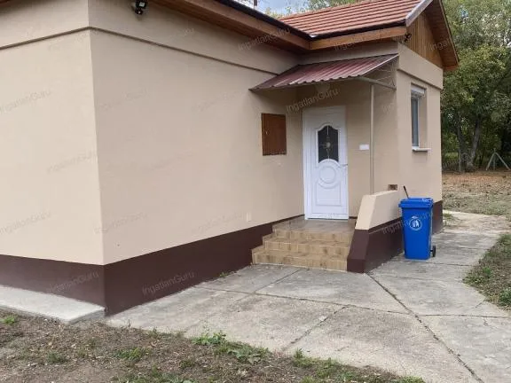 Eladó ház Kunbaracs 70 nm
