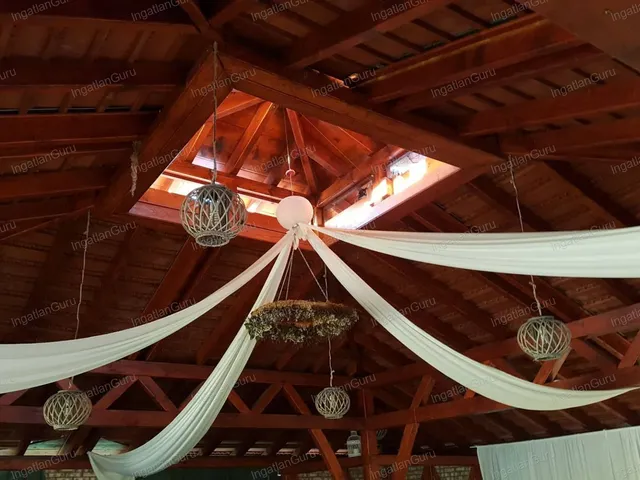 Eladó kereskedelmi és ipari ingatlan Kecskemét, Úrihegy 320 nm