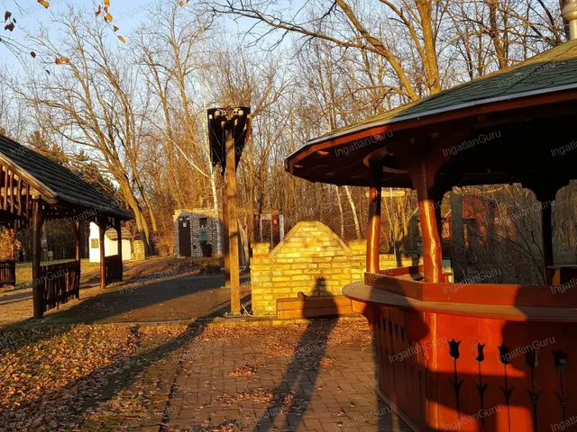 Eladó kereskedelmi és ipari ingatlan Kecskemét, Úrihegy 320 nm