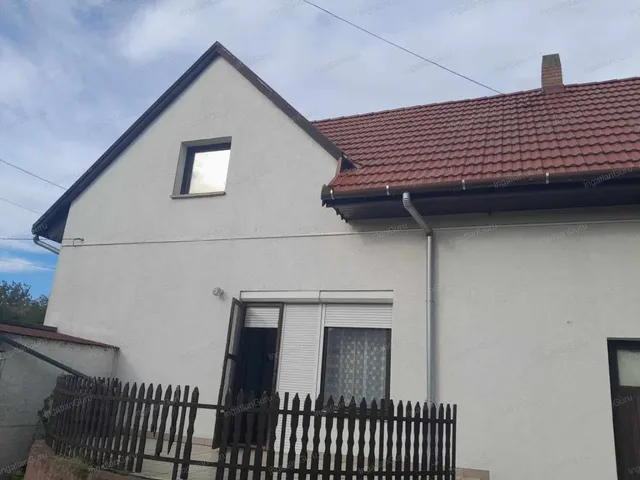 Eladó ház Kecskemét 180 nm