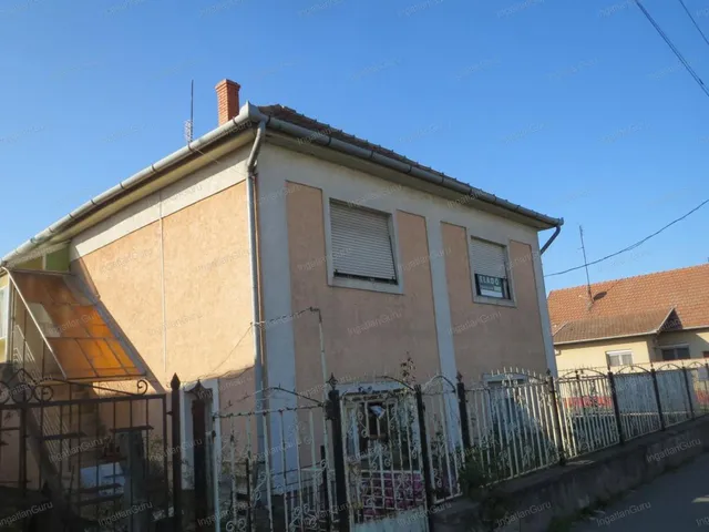 Eladó ház Kecskemét, Szeleifalu 200 nm