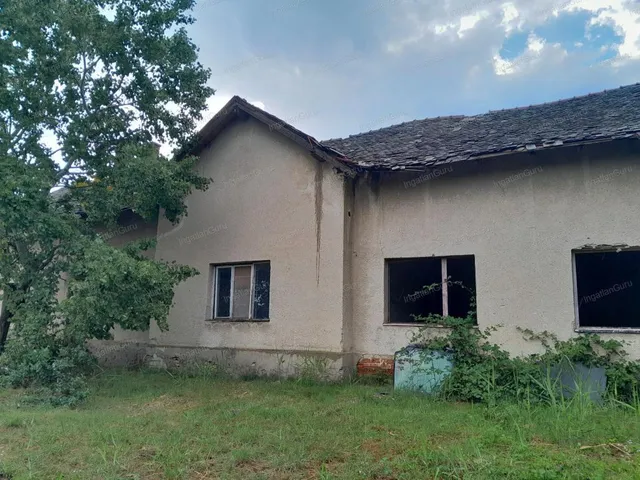 Eladó mezőgazdasági ingatlan Városföld 180 nm