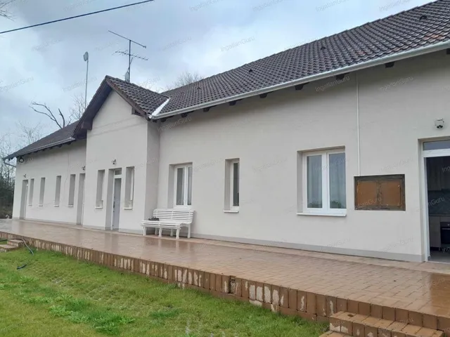 Kiadó ház Kecskemét, Talfája 200 nm