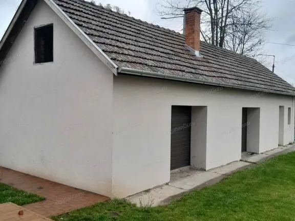 Kiadó ház Kecskemét, Talfája 200 nm