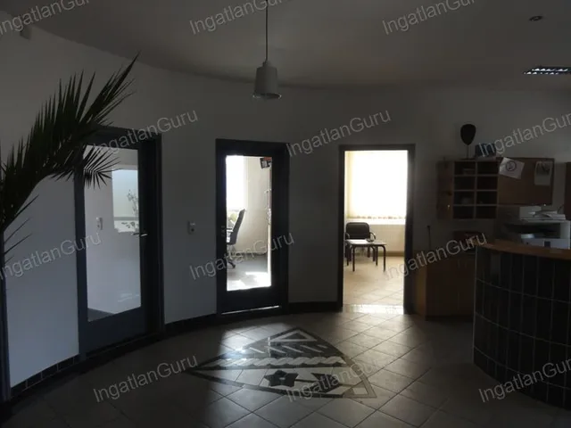 Kiadó kereskedelmi és ipari ingatlan Kecskemét 1380 nm