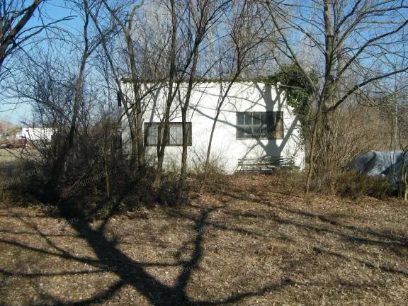 Eladó kereskedelmi és ipari ingatlan Ballószög 3000 nm