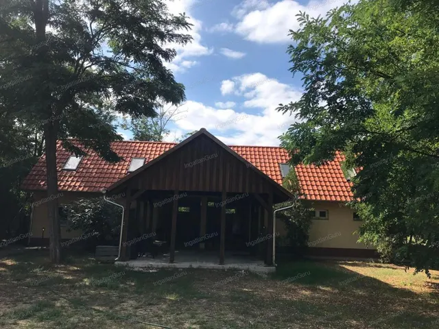 Eladó telek Lajosmizse 96121 nm