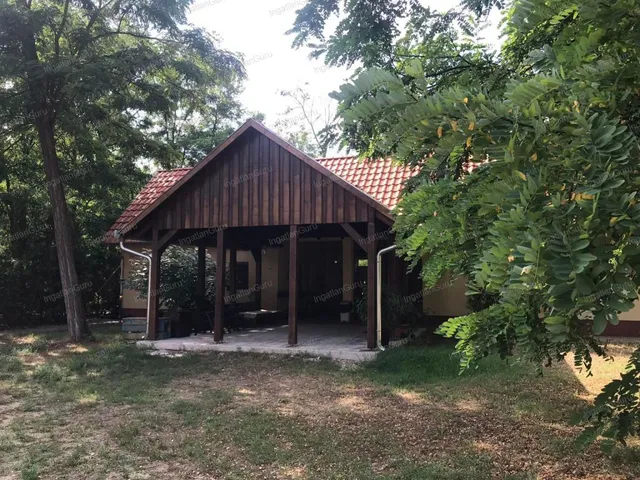 Eladó telek Lajosmizse 96121 nm