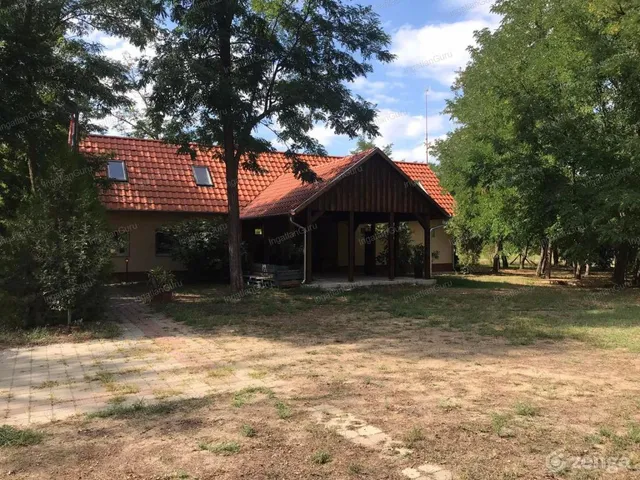 Eladó telek Lajosmizse 96121 nm