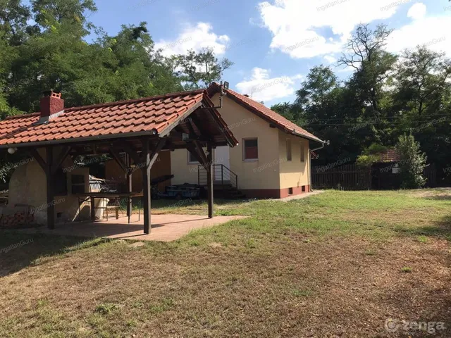 Eladó telek Lajosmizse 96121 nm