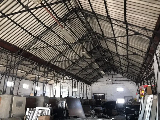 Kiadó kereskedelmi és ipari ingatlan Kecskemét 230 nm