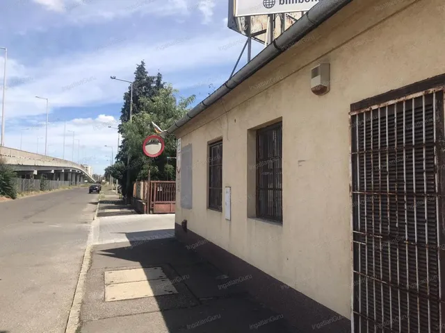 Kiadó kereskedelmi és ipari ingatlan Kecskemét 66 nm