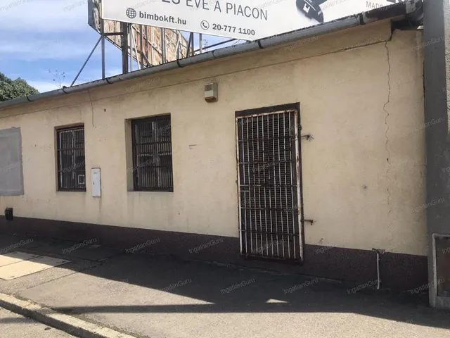 Kiadó kereskedelmi és ipari ingatlan Kecskemét 66 nm