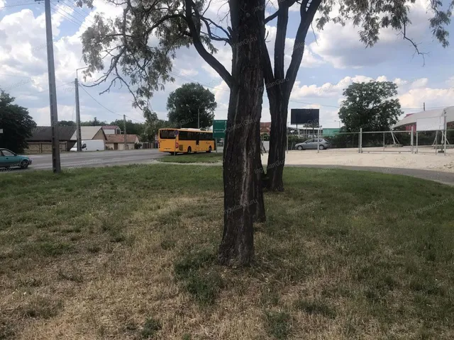 Eladó kereskedelmi és ipari ingatlan Kecskemét 4642 nm