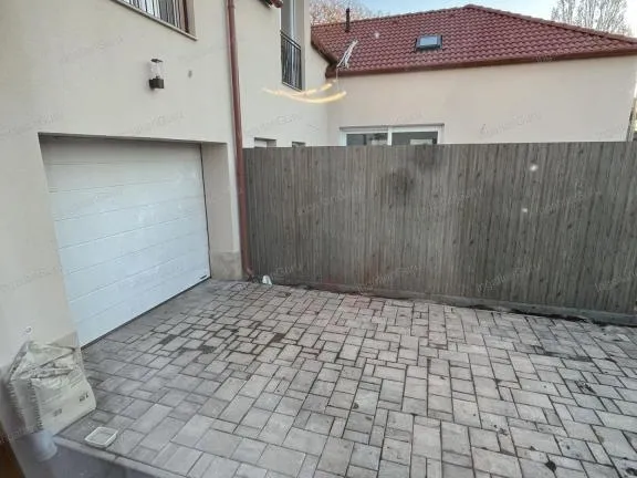 Kiadó ház Kecskemét 139 nm