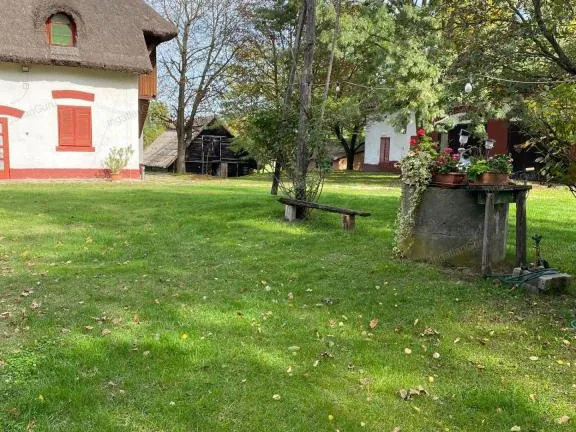 Eladó mezőgazdasági ingatlan Lajosmizse 1050 nm