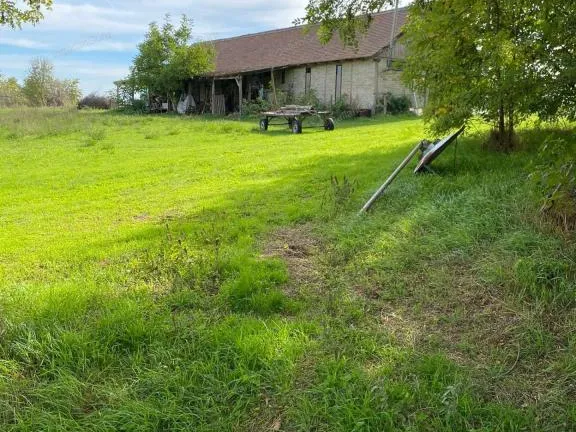 Eladó mezőgazdasági ingatlan Lajosmizse 1050 nm