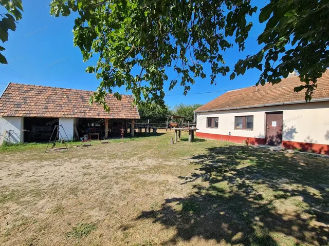 Eladó ház Jakabszállás 70 nm