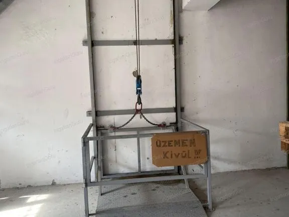 Eladó kereskedelmi és ipari ingatlan Kecskemét 400 nm