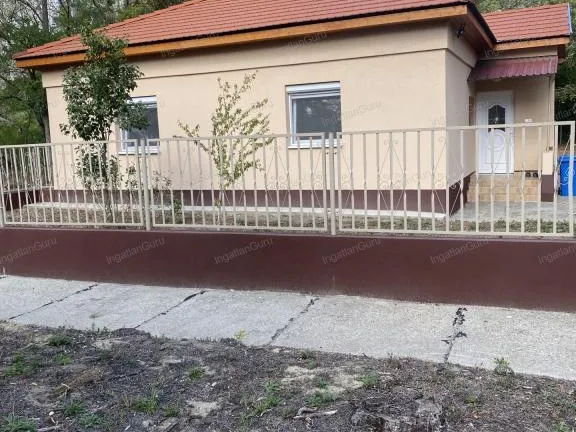 Eladó ház Kunbaracs 70 nm