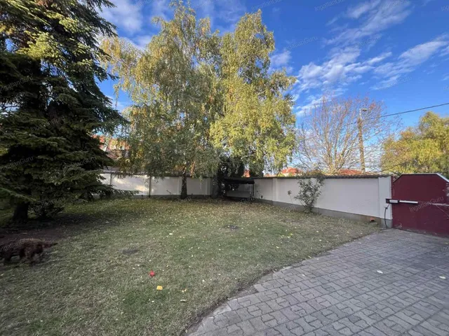 Eladó ház Kecskemét 180 nm