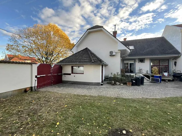 Eladó ház Kecskemét 180 nm