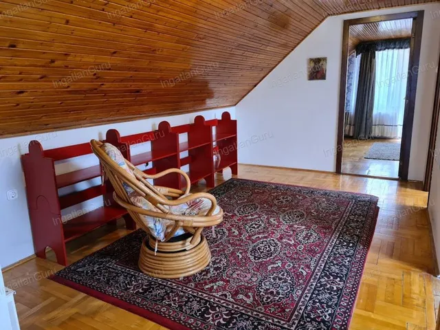 Kiadó kereskedelmi és ipari ingatlan Kecskemét 220 nm