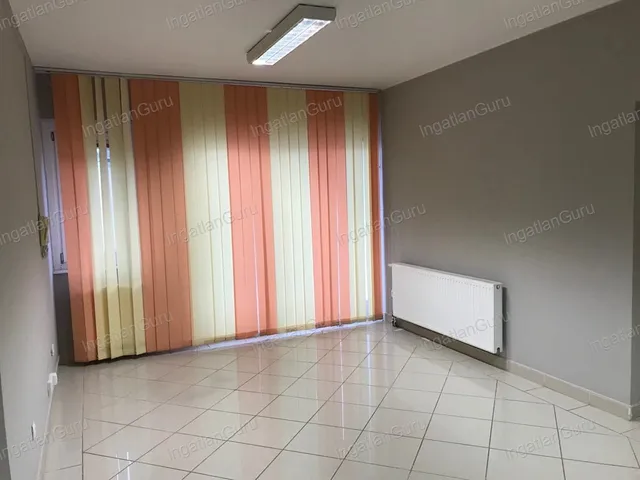 Eladó lakás Kecskemét 138 nm