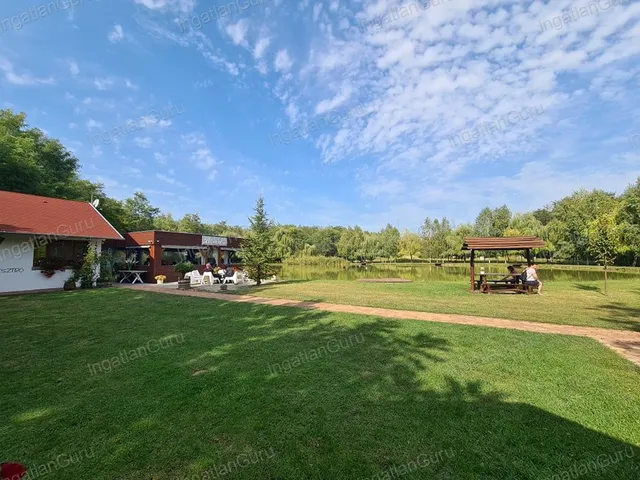 Eladó kereskedelmi és ipari ingatlan Kecskemét 320 nm