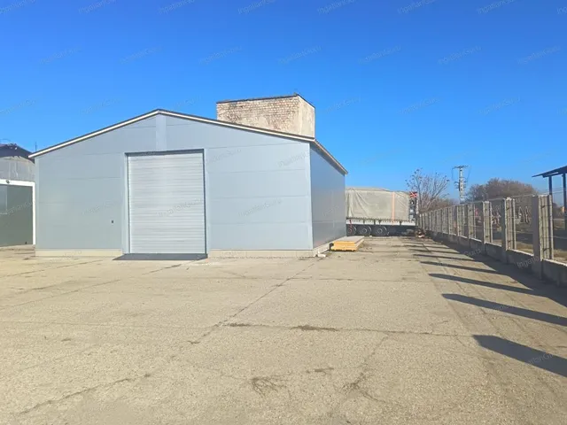 Kiadó kereskedelmi és ipari ingatlan Albertirsa 1600 nm