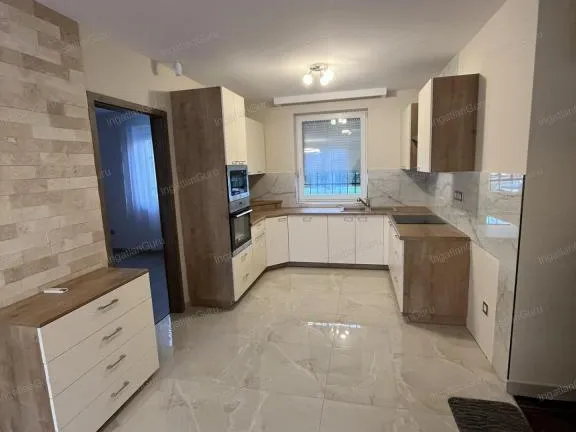 Kiadó ház Kecskemét 139 nm