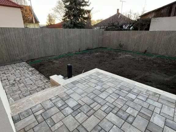 Kiadó ház Kecskemét 139 nm