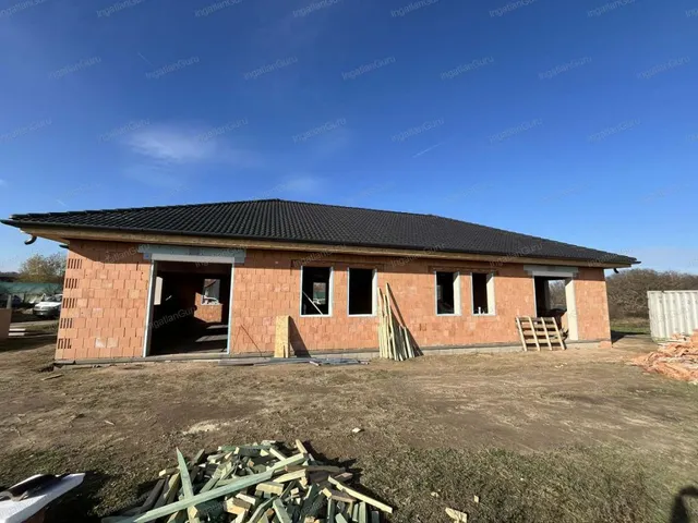 Eladó ház Kecskemét 93 nm