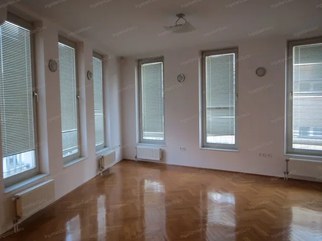 Kiadó lakás Kecskemét, Belváros 88 nm