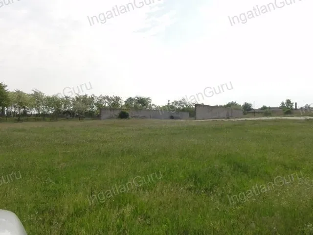 Eladó kereskedelmi és ipari ingatlan Solt 120000 nm