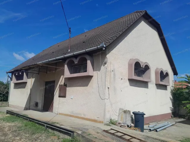 Eladó kereskedelmi és ipari ingatlan Kecskemét, Hetényegyháza 120 nm