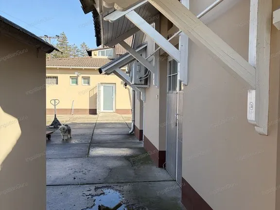 Eladó kereskedelmi és ipari ingatlan Ágasegyháza 250 nm