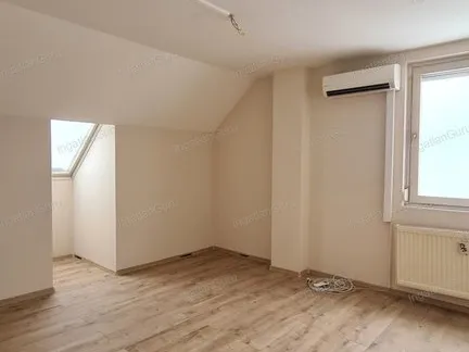 Eladó lakás Kecskemét, Hunyadiváros 46 nm