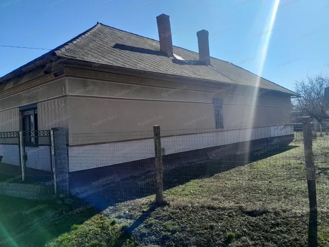 Eladó ház Tiszasas 70 nm