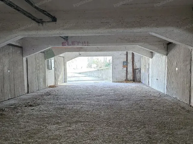 Eladó garázs Kecskemét 19 nm